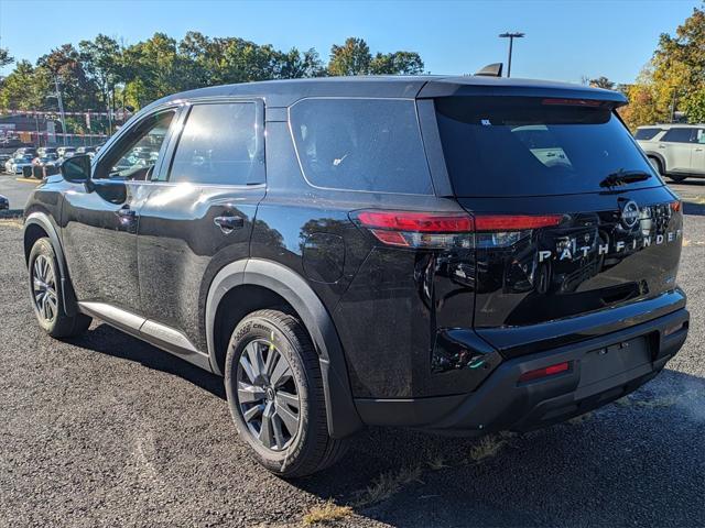 new 2024 Nissan Pathfinder car, priced at $40,830