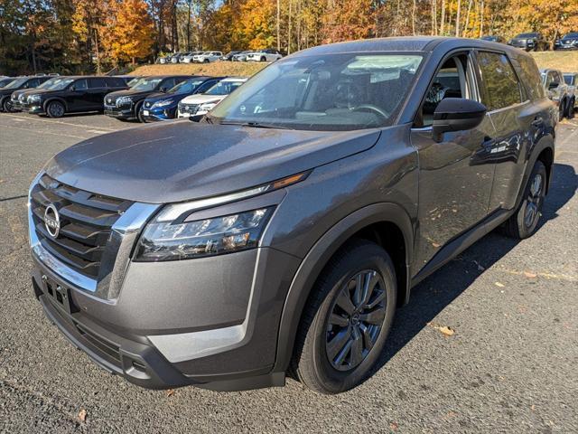 new 2024 Nissan Pathfinder car, priced at $40,480