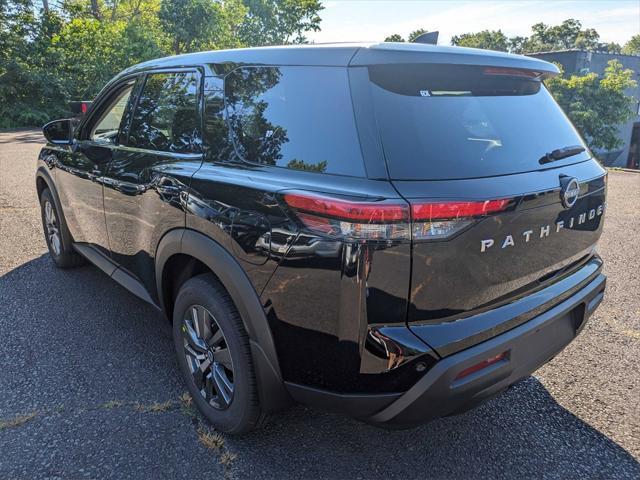 new 2024 Nissan Pathfinder car, priced at $40,480