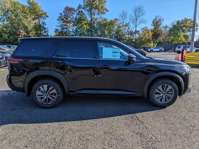 new 2024 Nissan Pathfinder car, priced at $40,480