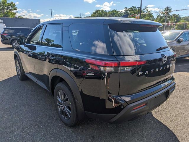 new 2024 Nissan Pathfinder car, priced at $40,480