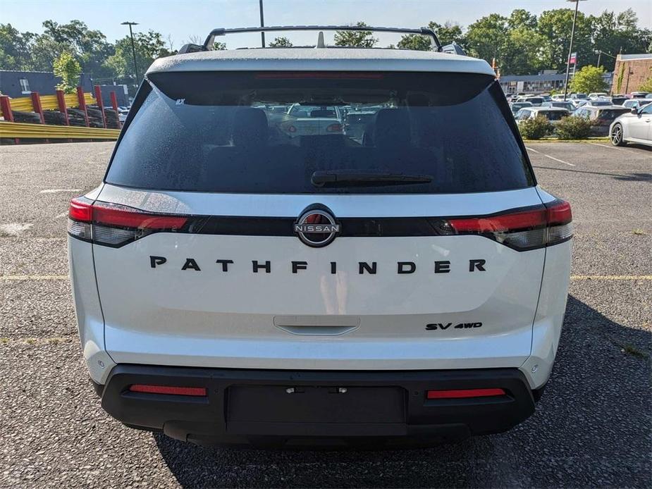 new 2024 Nissan Pathfinder car, priced at $44,005