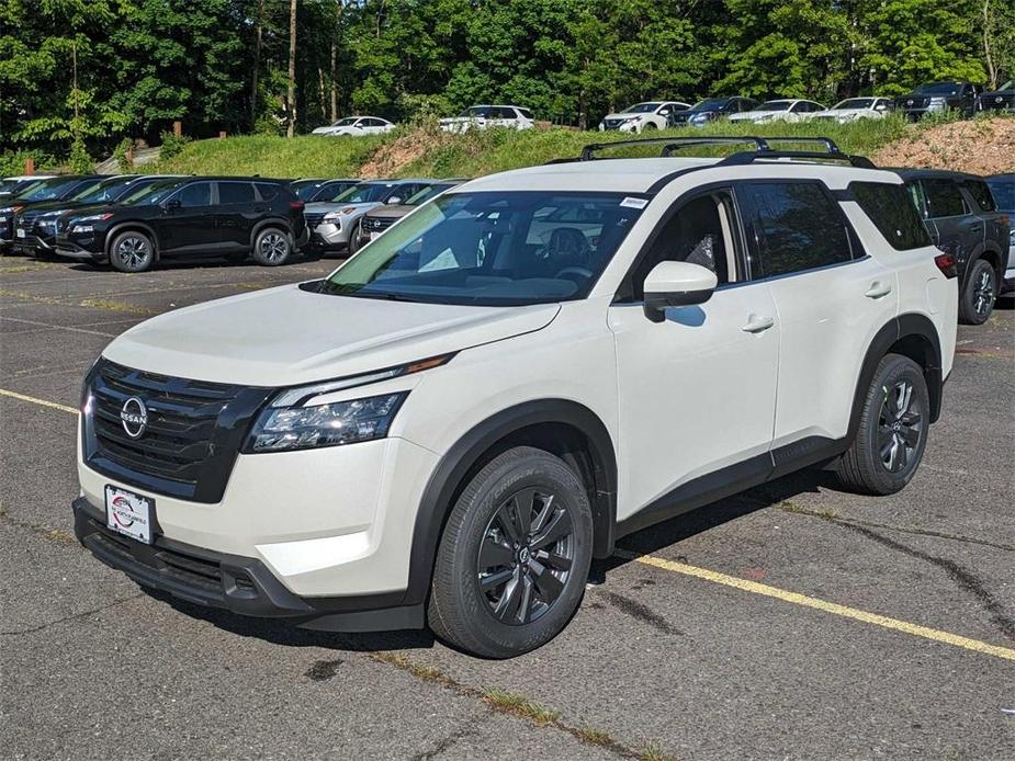 new 2024 Nissan Pathfinder car, priced at $44,005