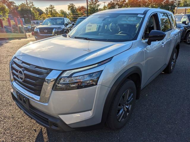 new 2024 Nissan Pathfinder car, priced at $40,570