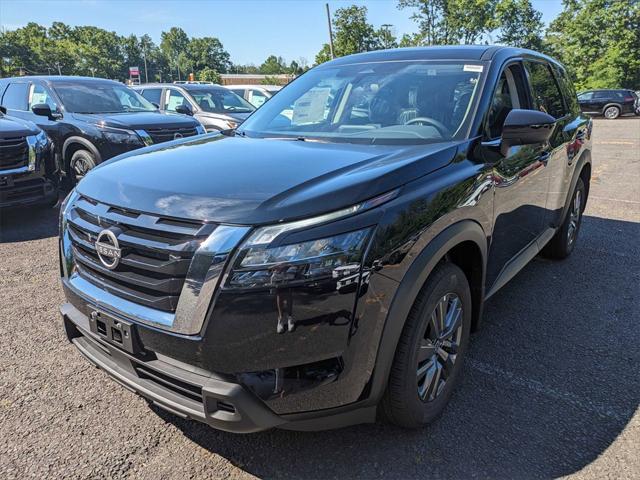 new 2024 Nissan Pathfinder car, priced at $40,480