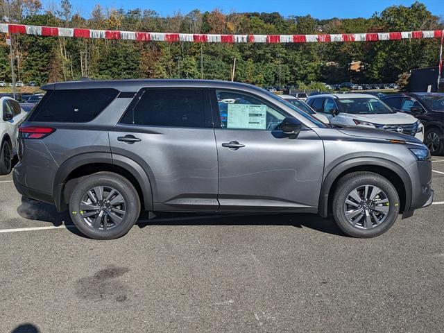 new 2024 Nissan Pathfinder car, priced at $40,830