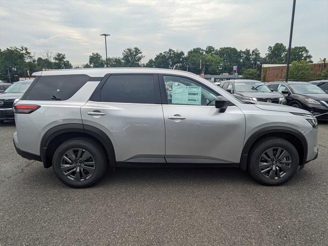 new 2024 Nissan Pathfinder car, priced at $40,480