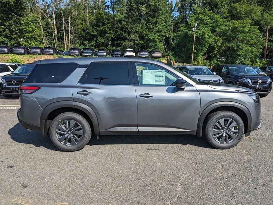 new 2024 Nissan Pathfinder car, priced at $40,570