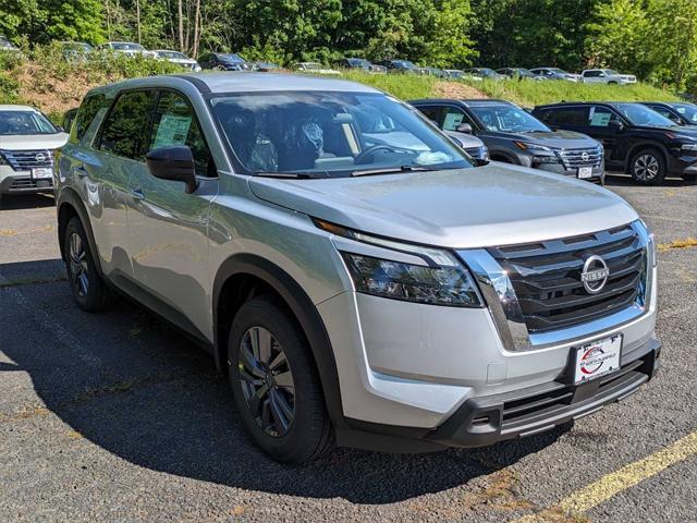 new 2024 Nissan Pathfinder car, priced at $40,480