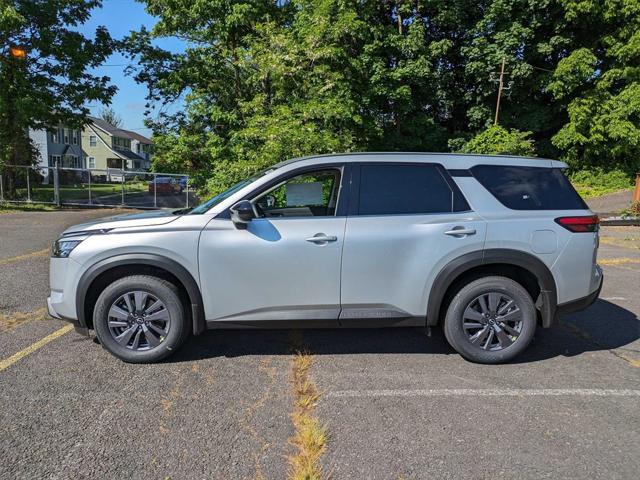 new 2024 Nissan Pathfinder car, priced at $40,480