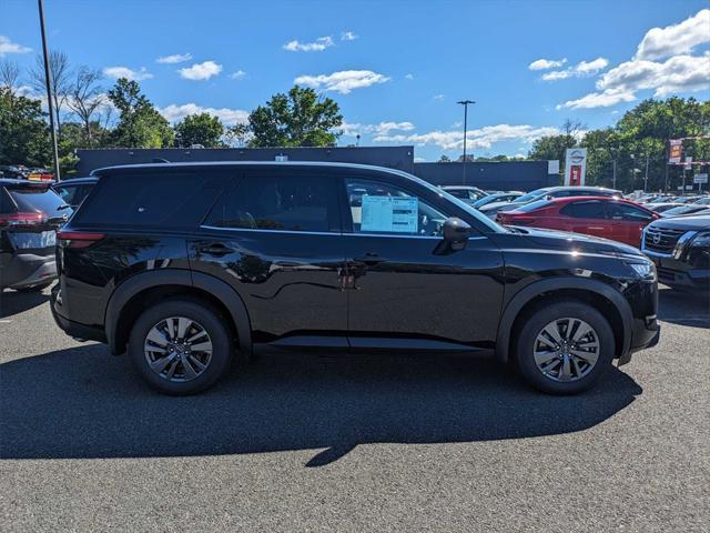 new 2024 Nissan Pathfinder car, priced at $40,480