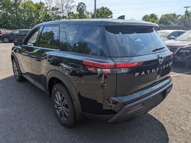 new 2024 Nissan Pathfinder car, priced at $40,480