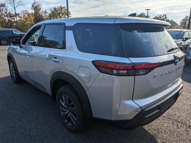 new 2024 Nissan Pathfinder car, priced at $40,480