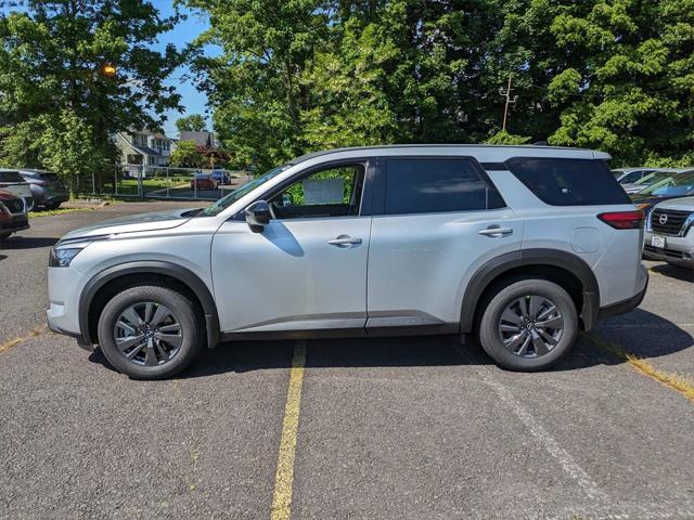 new 2024 Nissan Pathfinder car, priced at $40,480