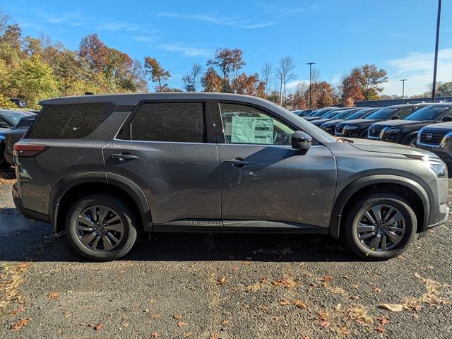 new 2024 Nissan Pathfinder car, priced at $40,480