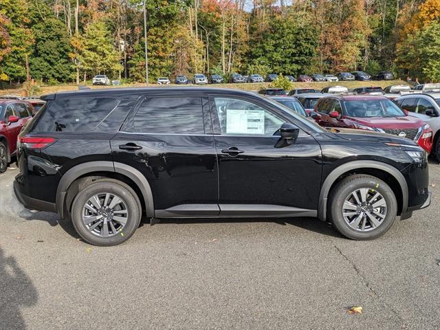 new 2024 Nissan Pathfinder car, priced at $40,830