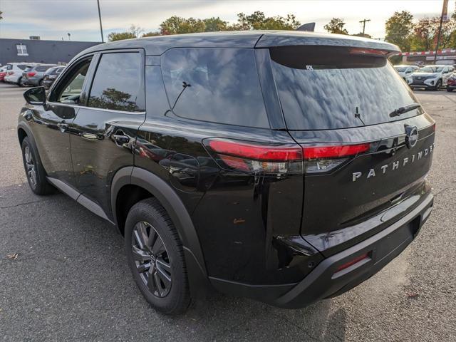 new 2024 Nissan Pathfinder car, priced at $40,830