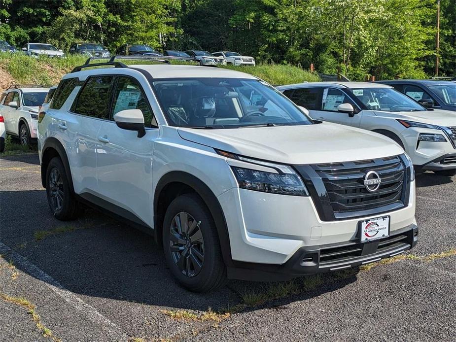 new 2024 Nissan Pathfinder car, priced at $44,005