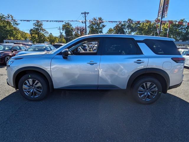 new 2024 Nissan Pathfinder car, priced at $40,480