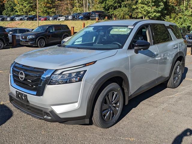 new 2024 Nissan Pathfinder car, priced at $40,570