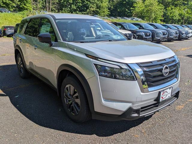 new 2024 Nissan Pathfinder car, priced at $40,480