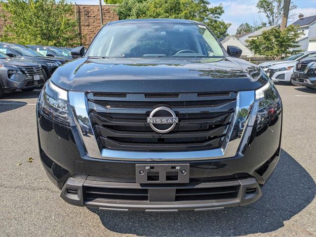 new 2024 Nissan Pathfinder car, priced at $40,480