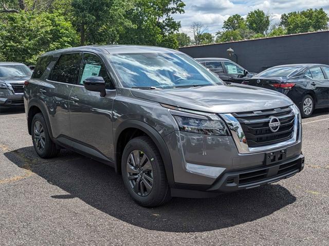 new 2024 Nissan Pathfinder car, priced at $40,480