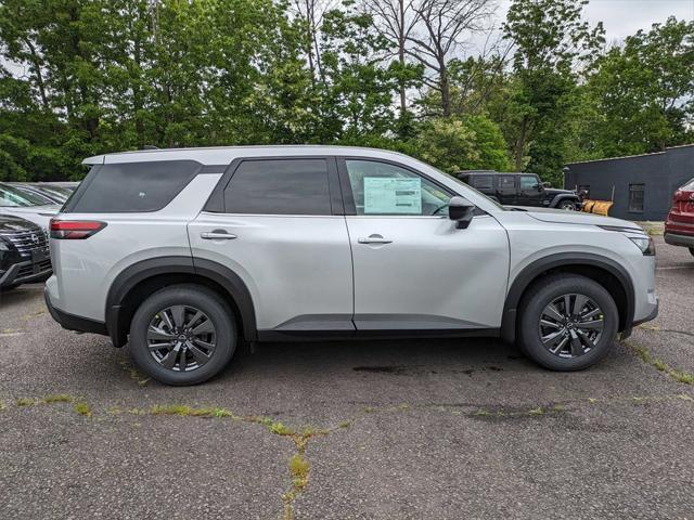 new 2024 Nissan Pathfinder car, priced at $40,480