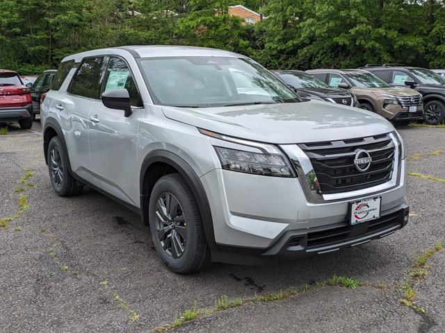 new 2024 Nissan Pathfinder car, priced at $40,480