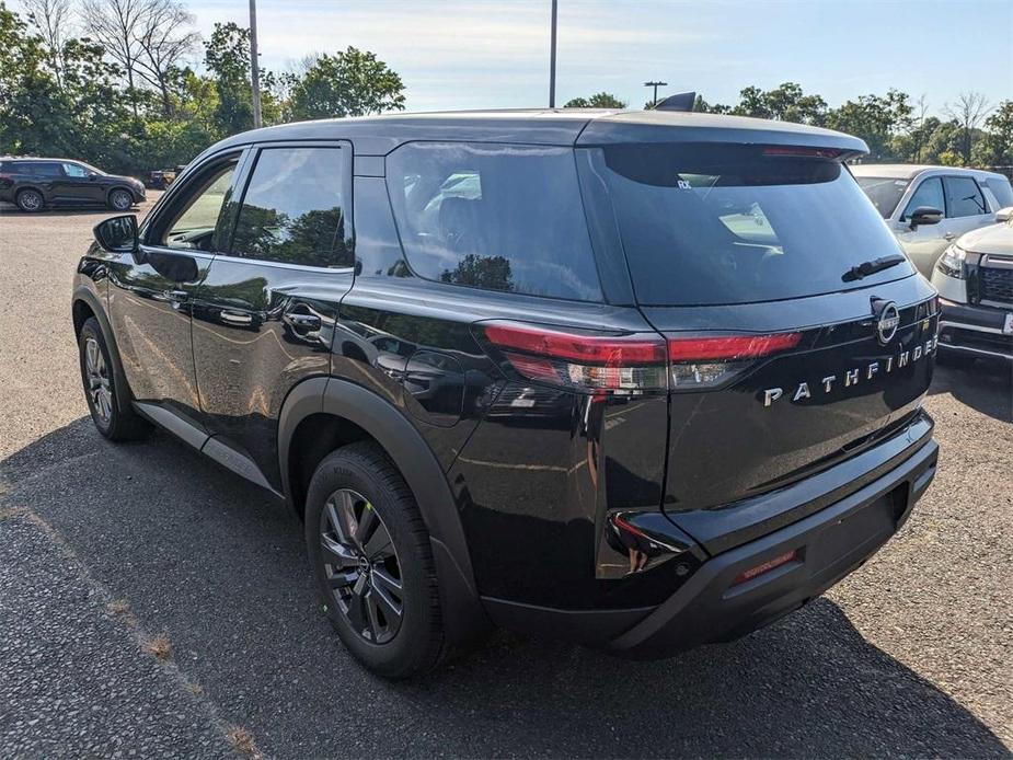 new 2024 Nissan Pathfinder car, priced at $40,480