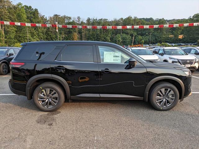 new 2024 Nissan Pathfinder car, priced at $40,480