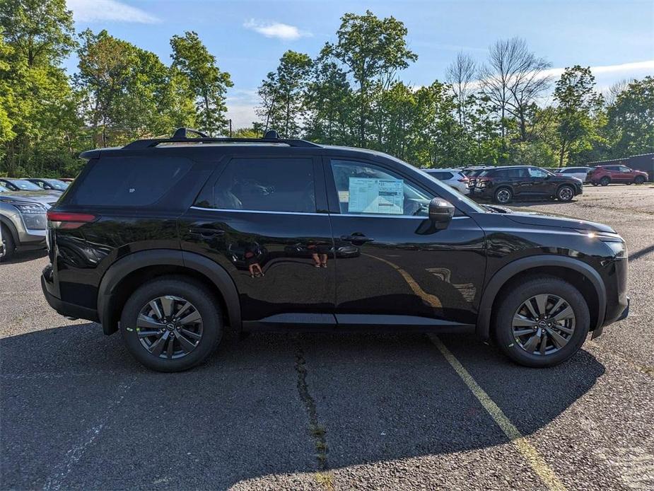 new 2024 Nissan Pathfinder car, priced at $43,140