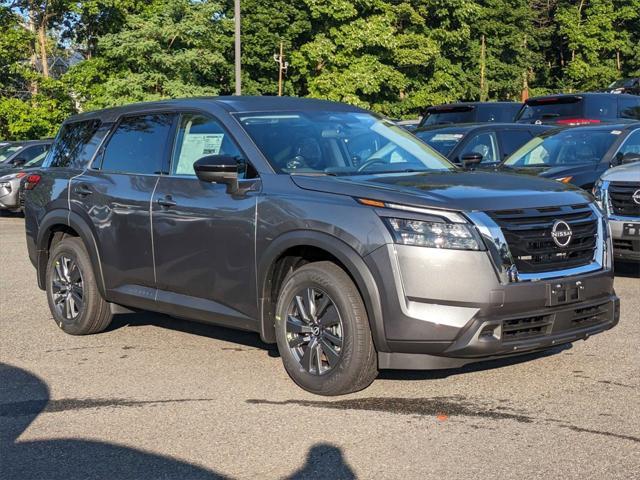 new 2024 Nissan Pathfinder car, priced at $40,480