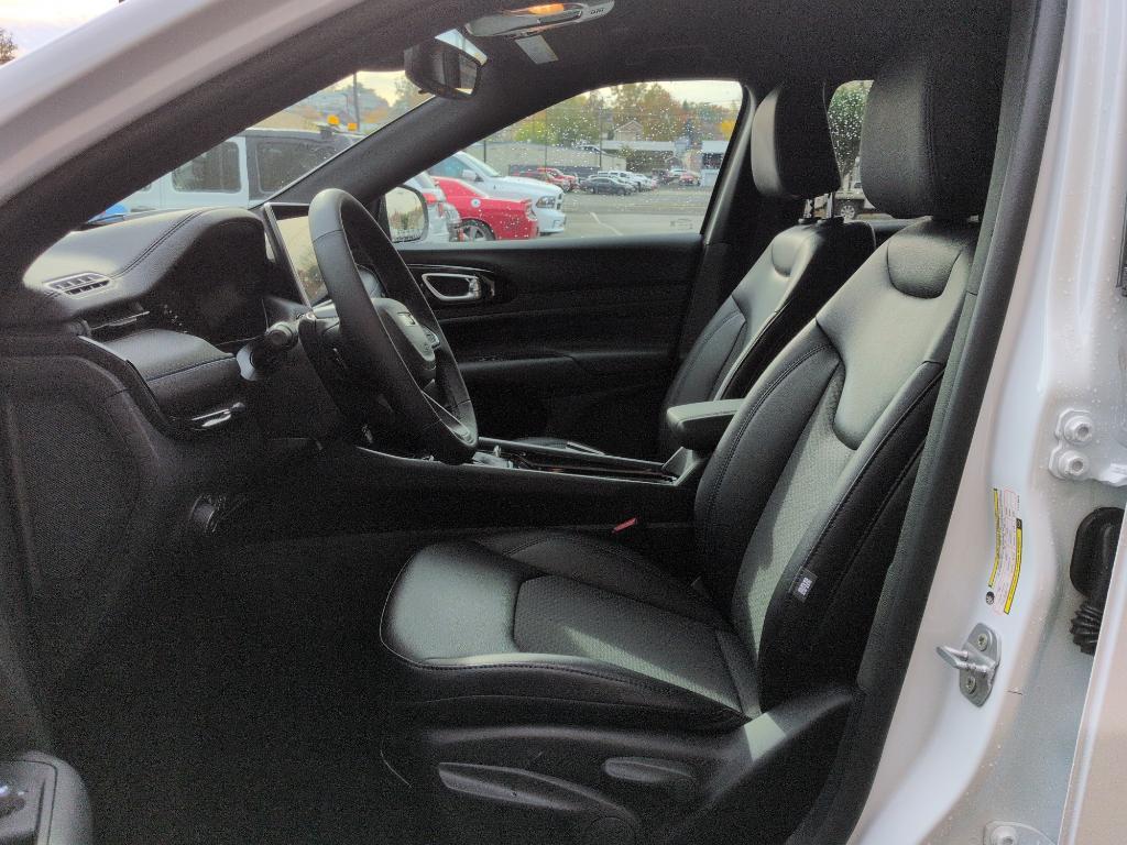 new 2026 Jeep Compass car, priced at $31,985