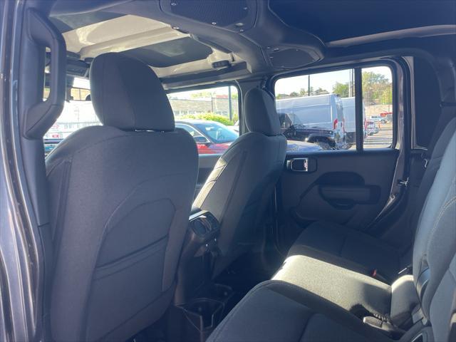 new 2025 Jeep Gladiator car, priced at $53,555