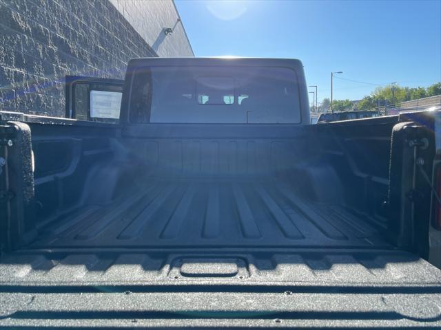 new 2025 Jeep Gladiator car, priced at $53,555