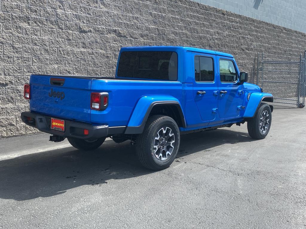 new 2025 Jeep Gladiator car, priced at $51,540