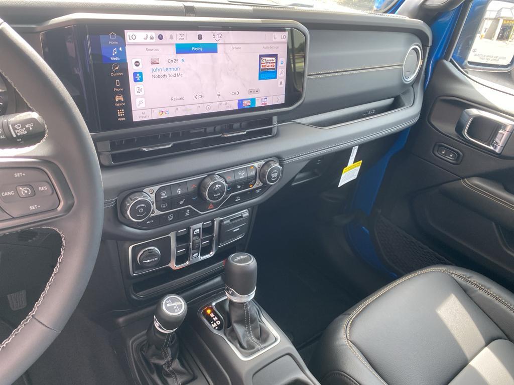 new 2025 Jeep Gladiator car, priced at $51,540