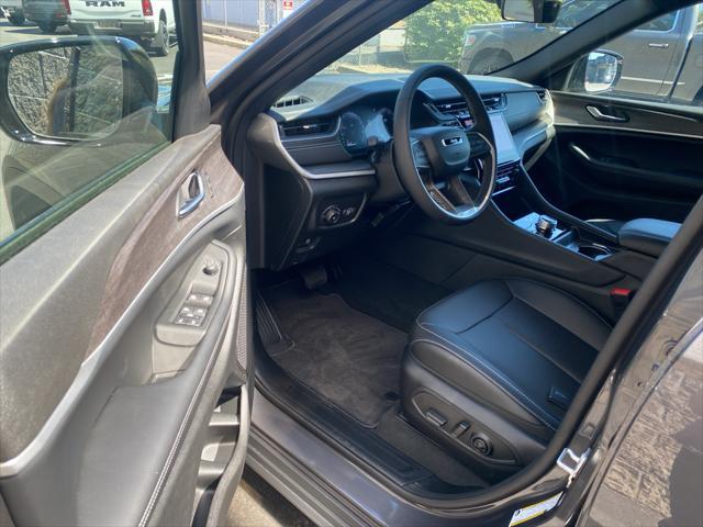 new 2025 Jeep Grand Cherokee car, priced at $49,941