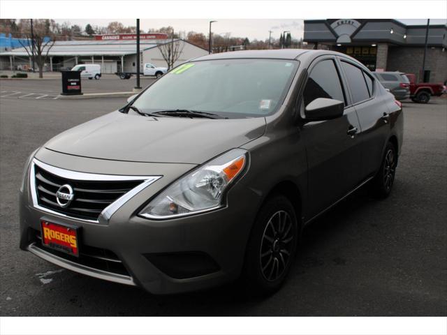used 2017 Nissan Versa car
