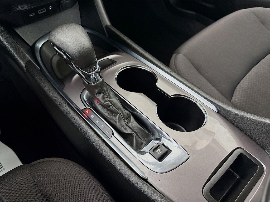 used 2022 Chevrolet Malibu car, priced at $18,999