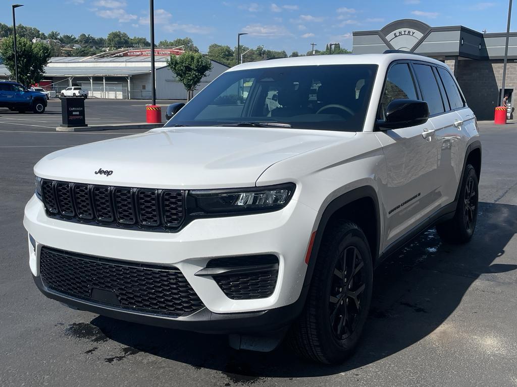 new 2025 Jeep Grand Cherokee car, priced at $46,448