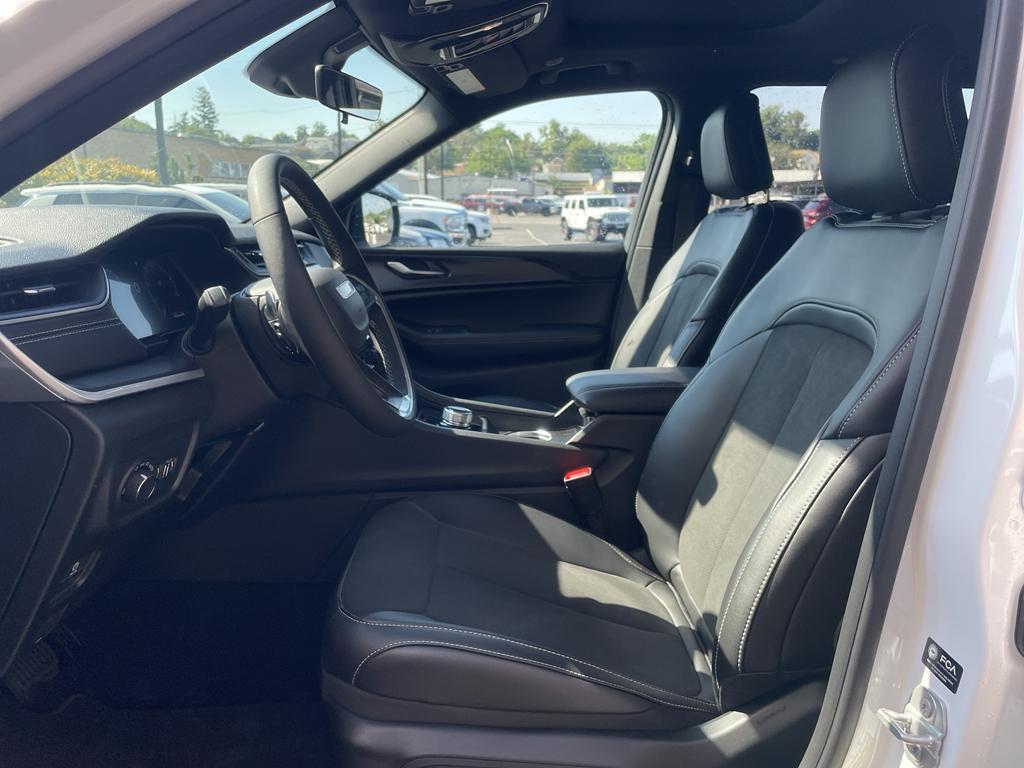 new 2025 Jeep Grand Cherokee car, priced at $46,448