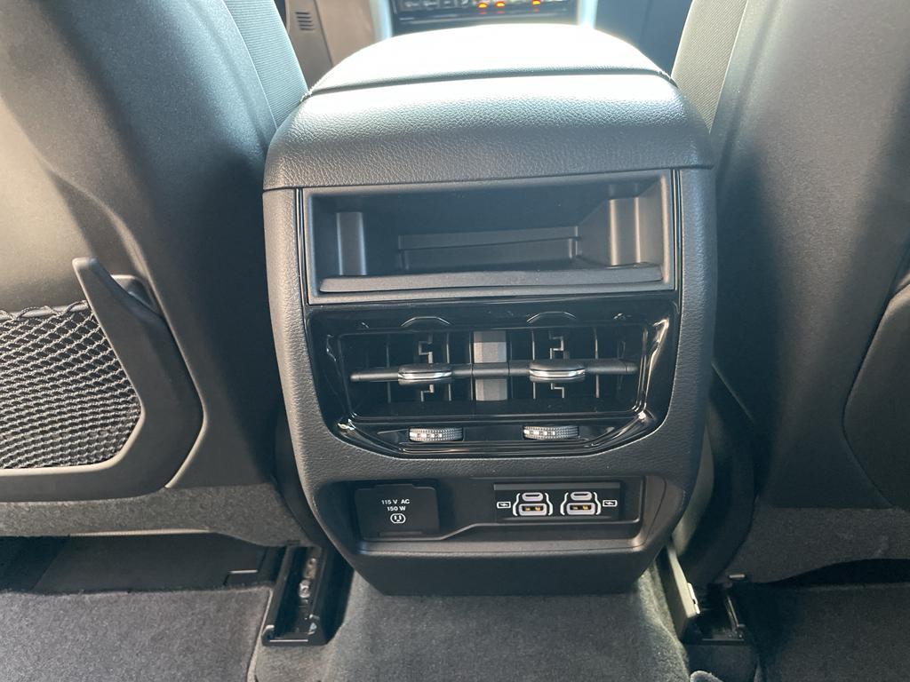 new 2025 Jeep Grand Cherokee car, priced at $46,448