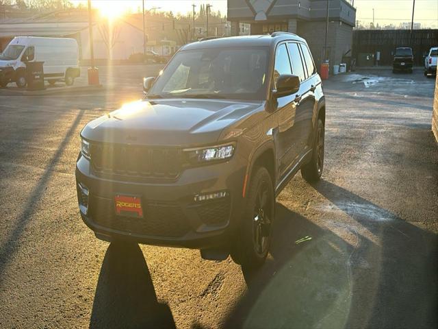 new 2025 Jeep Grand Cherokee car, priced at $53,955