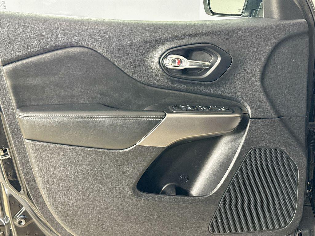 used 2019 Jeep Cherokee car, priced at $15,999