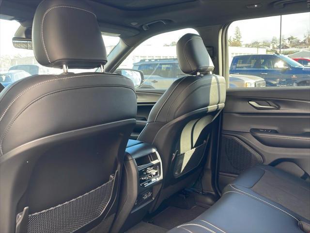 new 2025 Jeep Grand Cherokee car, priced at $46,480
