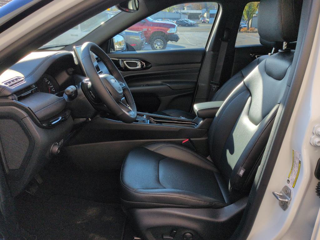 new 2026 Jeep Compass car, priced at $35,999