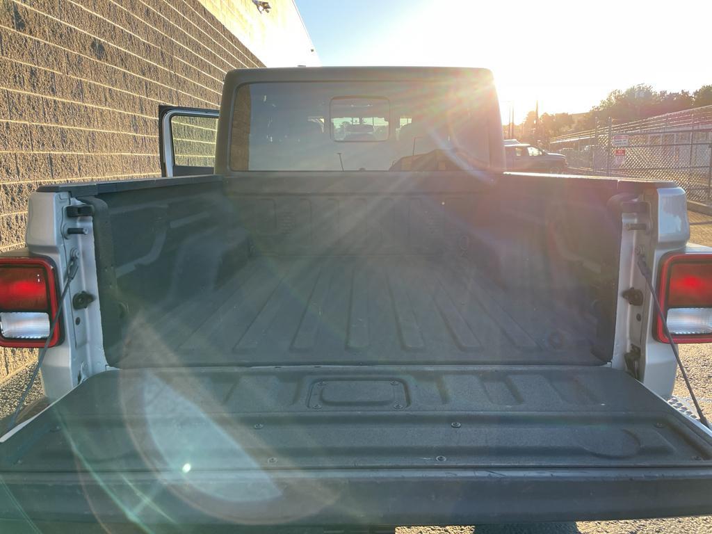 used 2022 Jeep Gladiator car, priced at $31,999