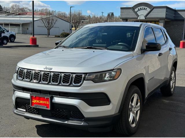 new 2024 Jeep Compass car, priced at $28,999